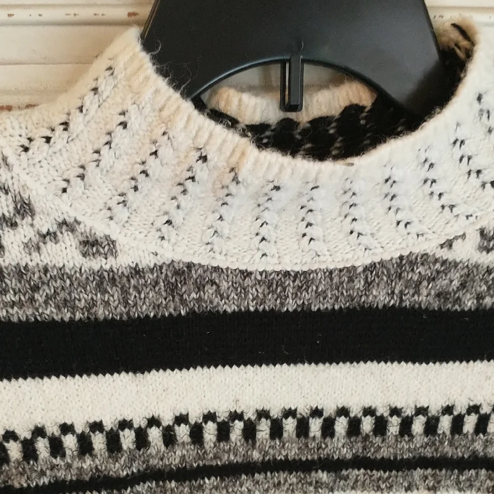 a.n.a Black and White Patterned Sweater - Picture 2 of 7
